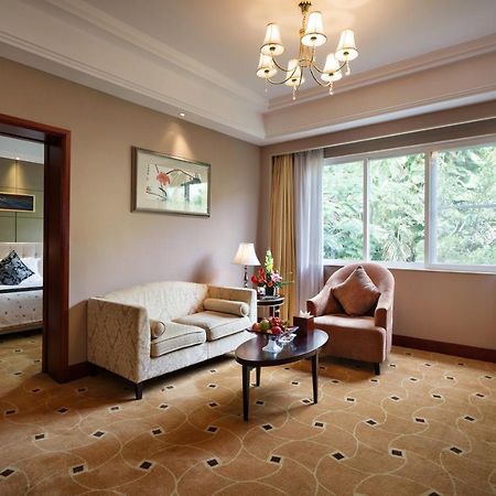 Dongguan Goodview Hotel Sangem Qiaotou Экстерьер фото